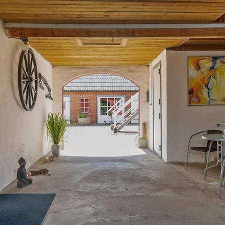 Stenstrup Familie Apartment ภายนอก รูปภาพ